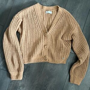 Like new Hollister crop sweater